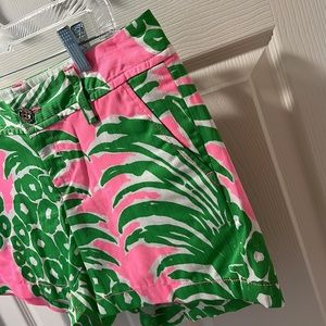 Lilly Pulitzer Callahan short NWOT - 6